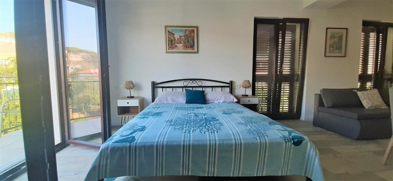 טרוגיר Apartments Figos מראה חיצוני תמונה