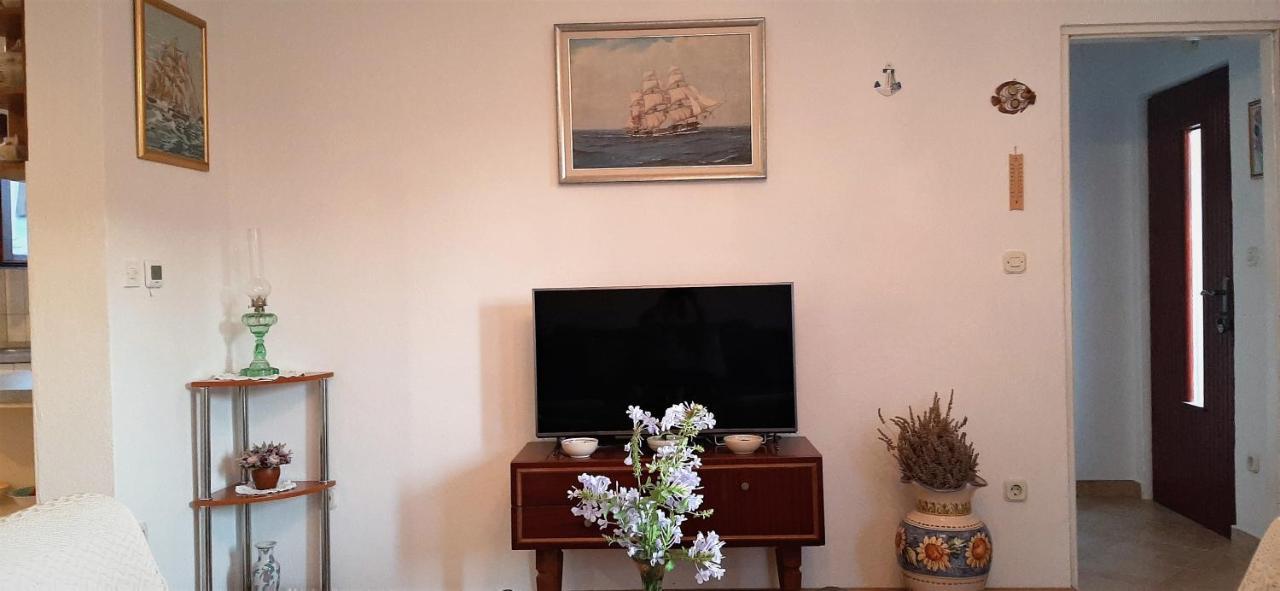 טרוגיר Apartments Figos מראה חיצוני תמונה
