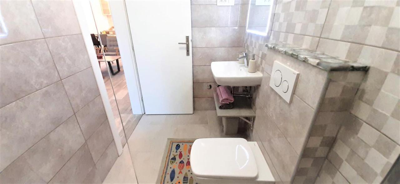טרוגיר Apartments Figos מראה חיצוני תמונה